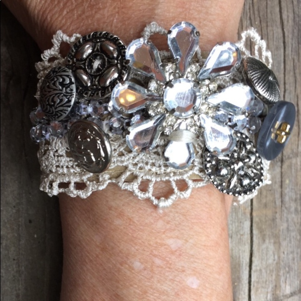 Kreativekristen handcrafted up cycled wristlet,HP26x4 silver cuff bracelet